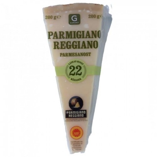 Сир пармезан Garant parmesanost 22 місяці 200г Сир пармезан Garant parmesanost 22 місяці 200г